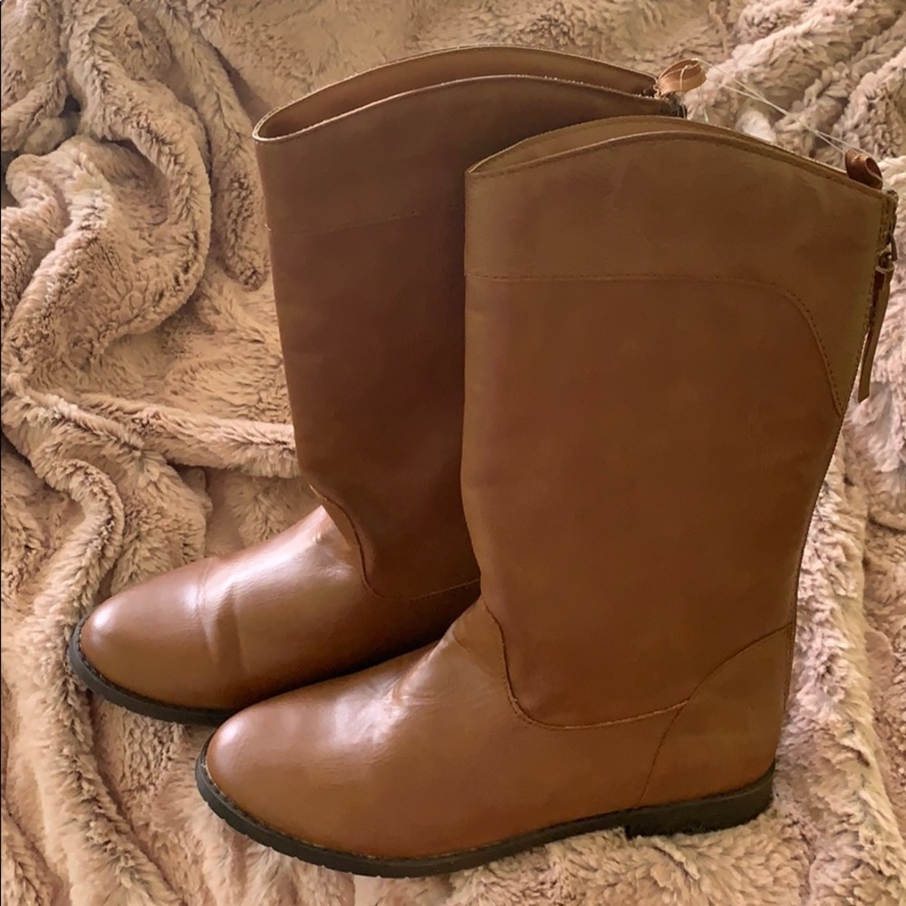 Crazy 8 size 3 girls brown boots